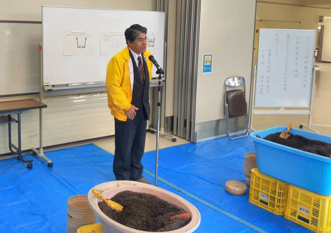 2017.11.22 高志支援学校 チューリップ球根植え1